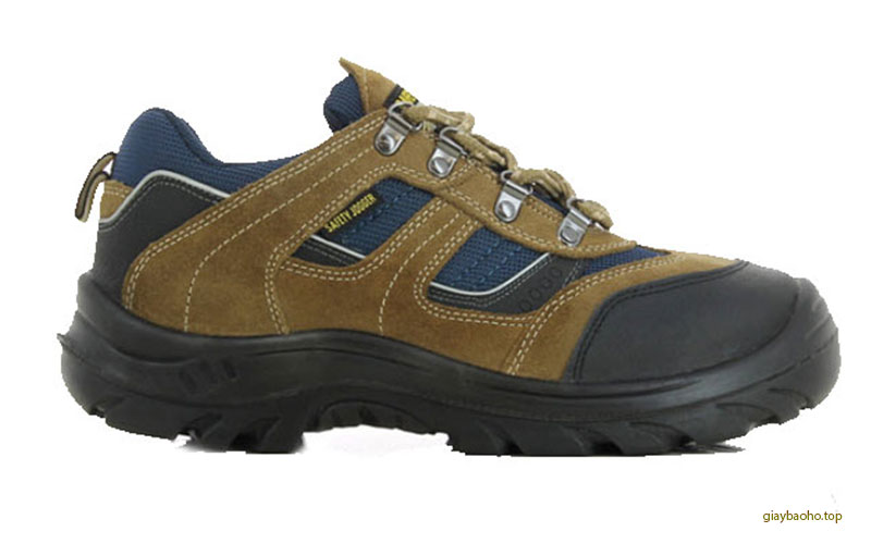 Những cặp giày mũi thép, đế thép đang thịnh hành-25365-8