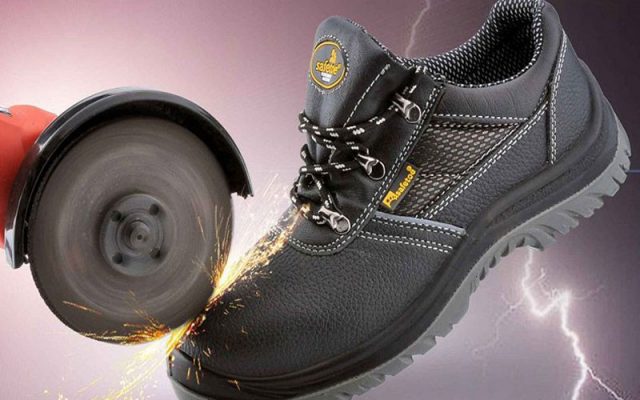 Tư vấn lựa chọn giày bảo hộ lao động